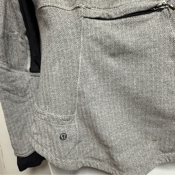 Lululemon base runner 1/2 off-center zip pockets black grey pattern - Picture 7 of 11
